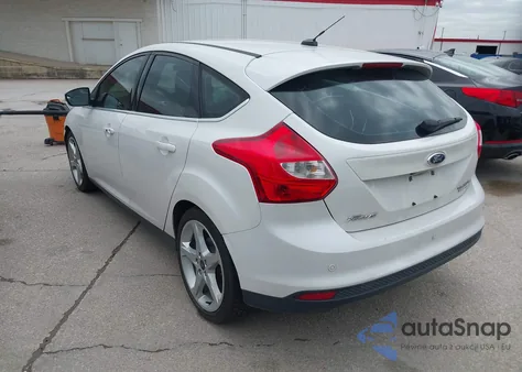 2013 Ford Focus Titanium из США, поврежденный, VIN 1FADP3N24DL183308